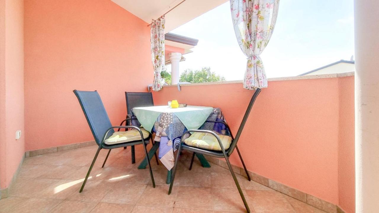 Stelia Apartment Novigrad  Luaran gambar
